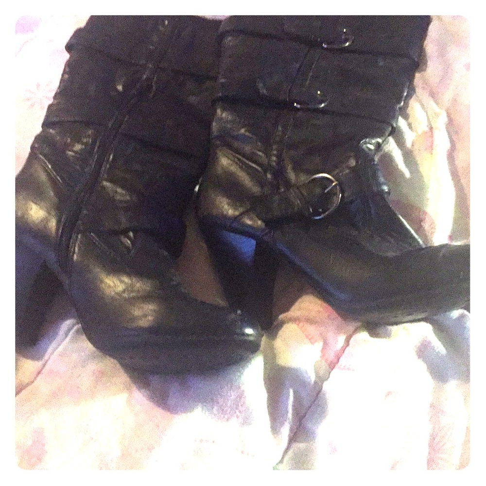 Heel boots